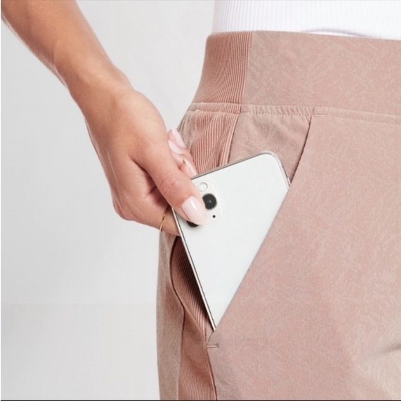 Athleta Brooklyn Textured Ankle Grain Cano Mocha Latte Pants - Picture 3 of 13